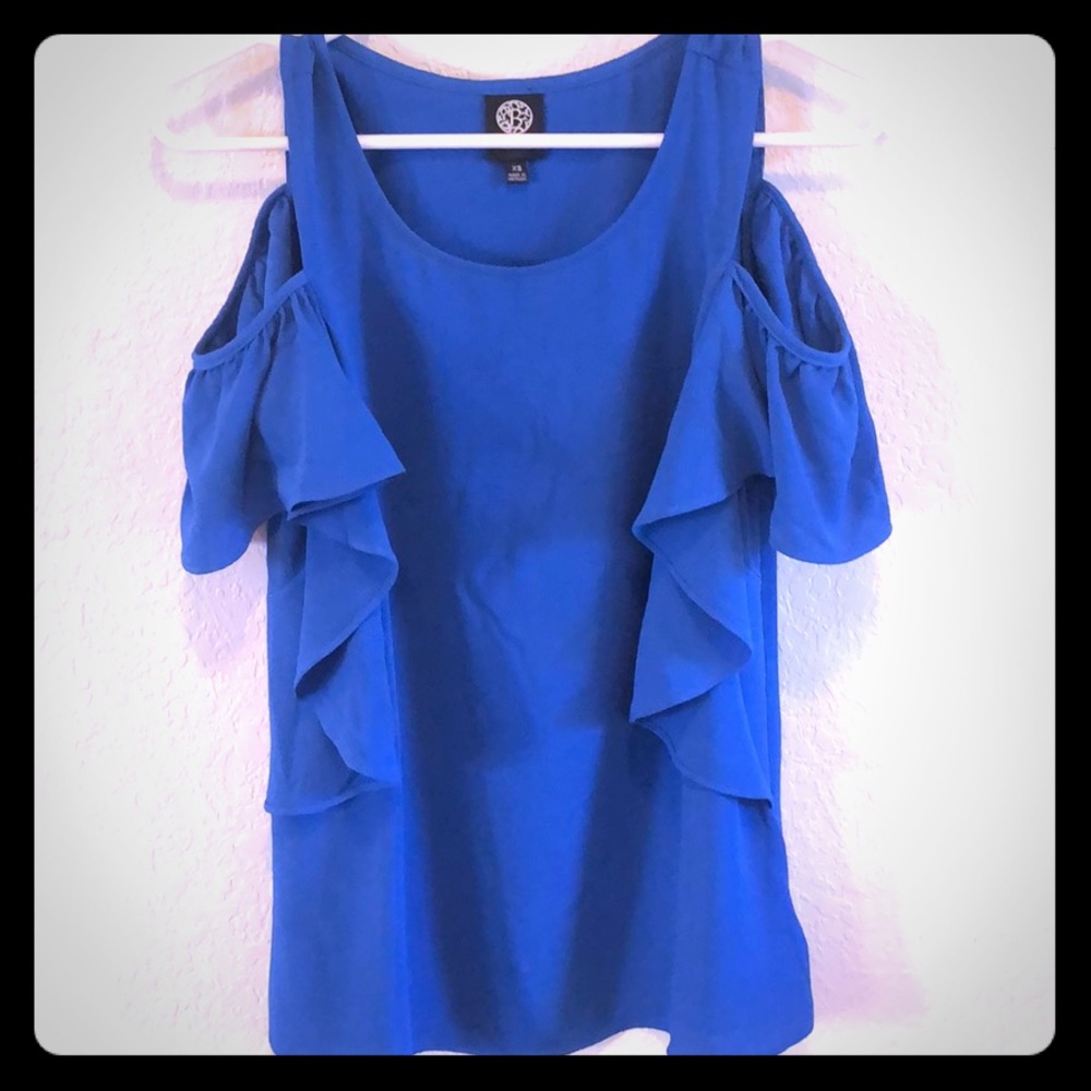 🦋Cold shoulder Blouse🦋